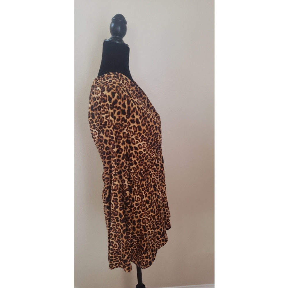 Romper - Picture 2 of 3